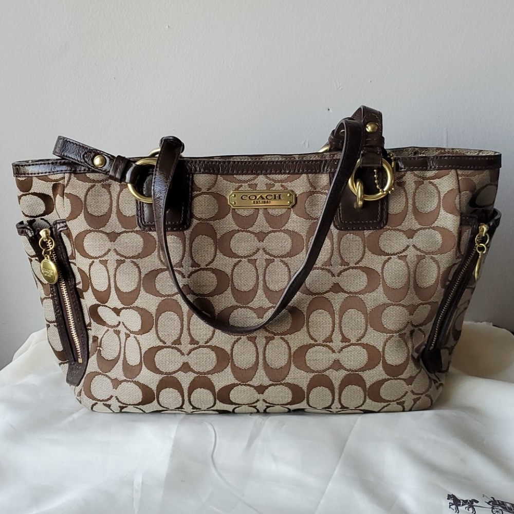 💖🏷COACH Signature Handbag